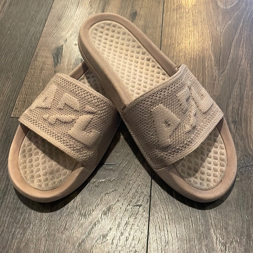 APL Techloom Slide